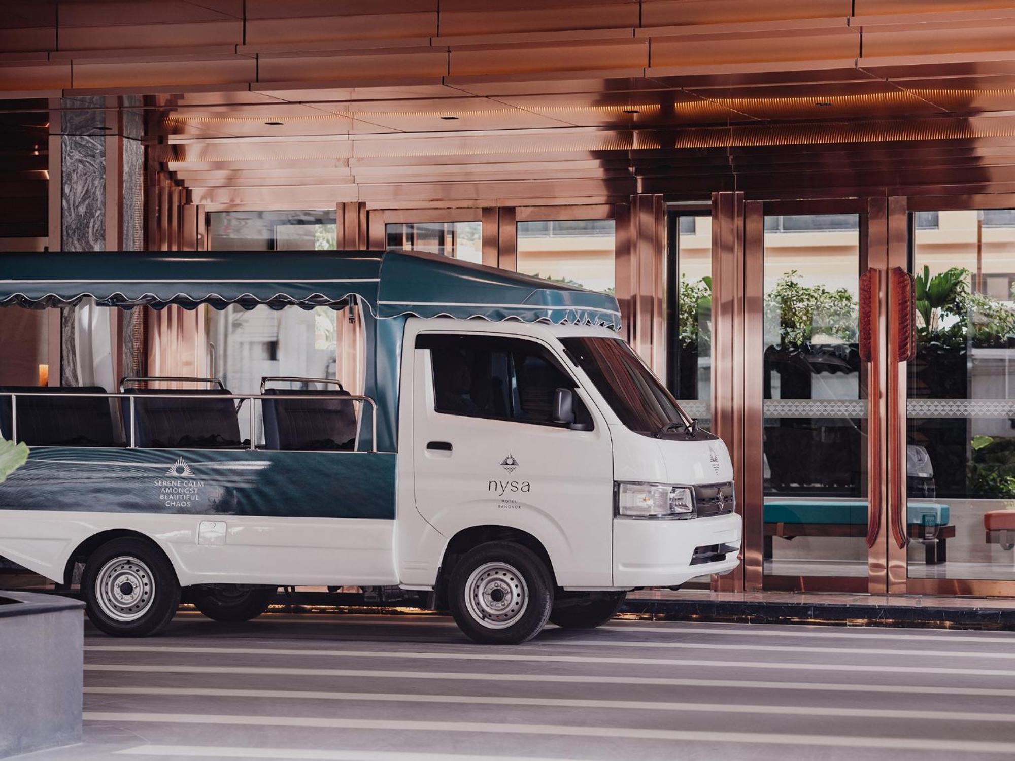 Nysa Hotel Bangkok Sukhumvit 11 Экстерьер фото Daihatsu Mira